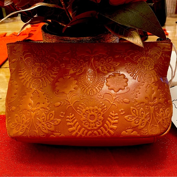 The Sak Brown Leather Clutch NWT - Picture 1 of 12